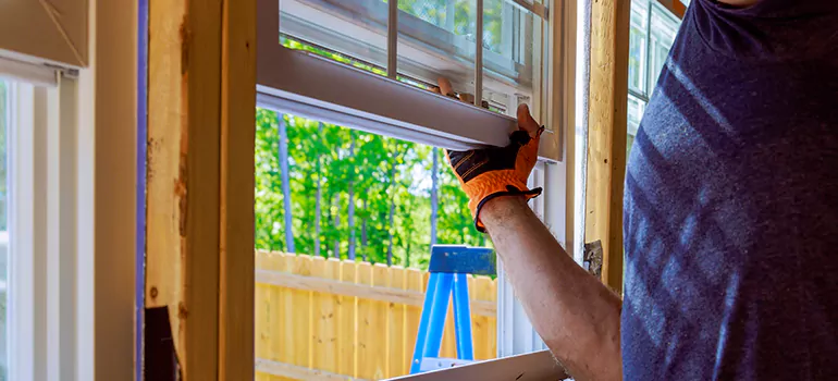 >Bay Window Curtain Rail Track in Poinciana, FL
